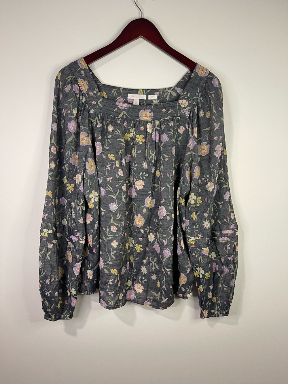 LC Lauren Conrad Gray Floral Peasant blouse with Pastel Blooms
